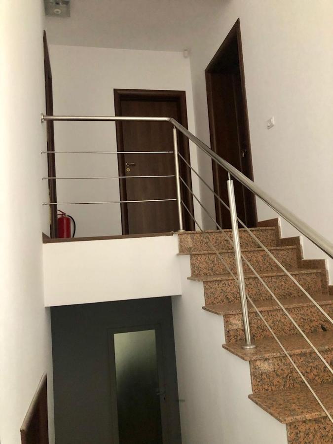 Vila Cu Trandafiri Cozy Apartments 2 Camere Bragadiru Екстериор снимка