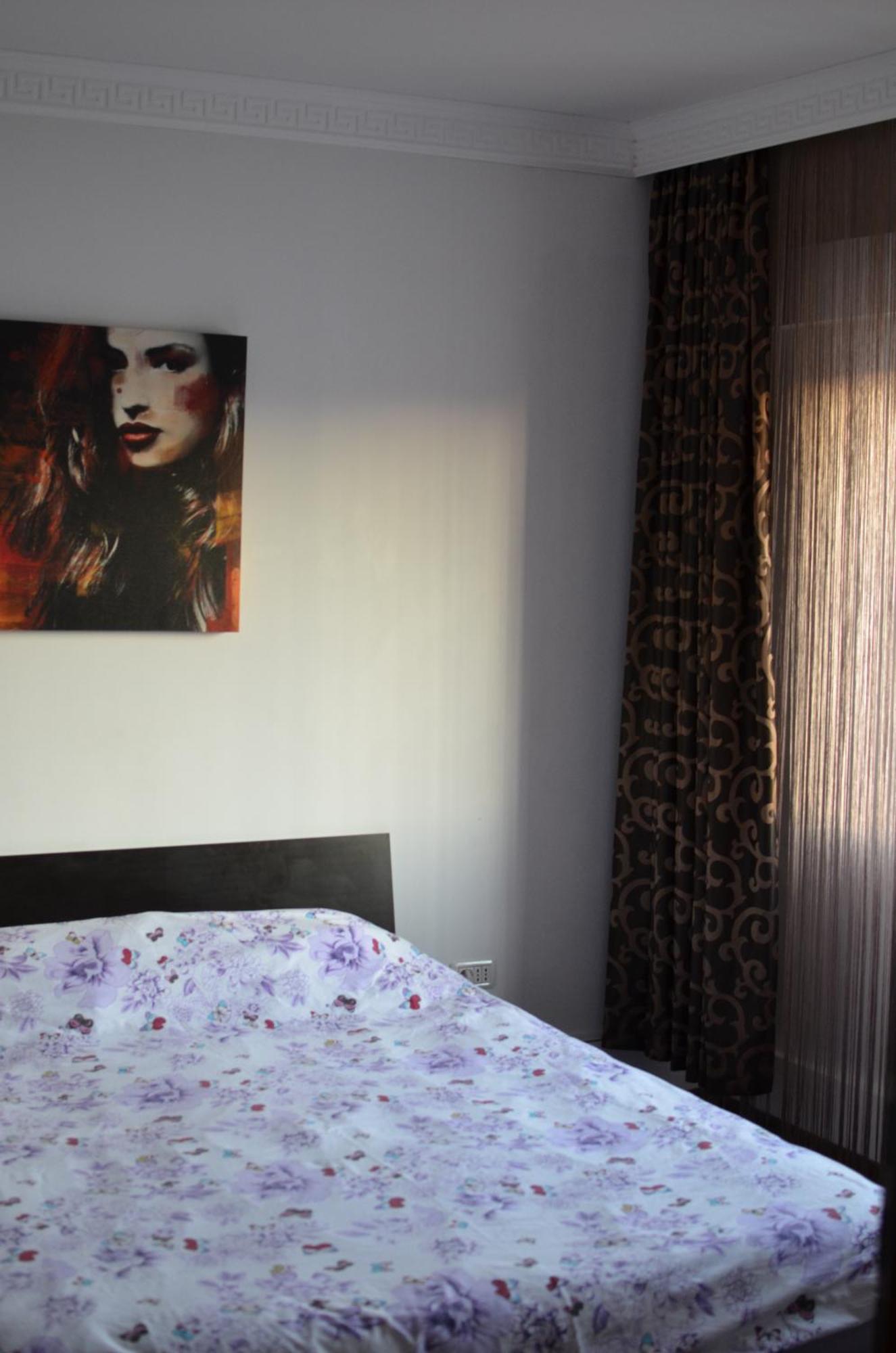 Vila Cu Trandafiri Cozy Apartments 2 Camere Bragadiru Екстериор снимка